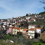 Casa Resineiro Com Garagem E Terraco