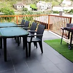Casa Resineiro Com Garagem E Terraco