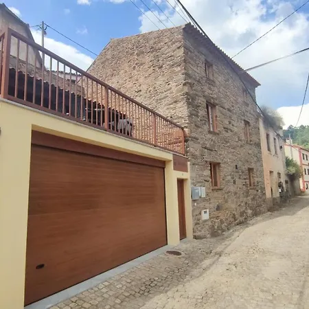Ferienhaus Casa Resineiro Com Piscina, Garagem E Terraco *
