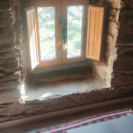 Casa de Férias Casa Resineiro Com Garagem E Terraco