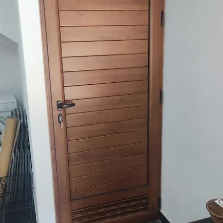 Casa Resineiro Com Piscina, Garagem E Terraco بيت للعطل