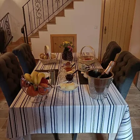 Casa Resineiro Com Garagem E Terraco *
