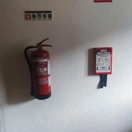 Casa Resineiro Com Garagem E Terraco Casa de Férias *