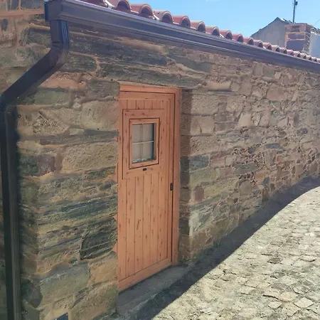 Casa Resineiro Com Garagem E Terraco בית נופש Proença-a-Nova