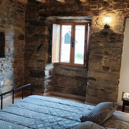 Ferienhaus Casa Resineiro Com Piscina, Garagem E Terraco