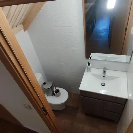 Casa de Férias Casa Resineiro Com Garagem E Terraco Proença-a-Nova