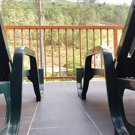 Casa Resineiro Com Garagem E Terraco בית נופש Proença-a-Nova