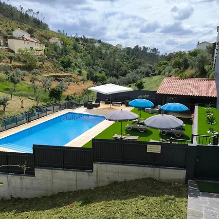 Casa Resineiro Com Piscina, Garagem E Terraco Сasa de vacaciones