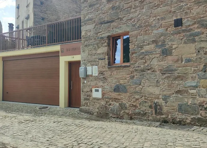 Casa Resineiro Com Garagem E Terraco Vakantiehuis