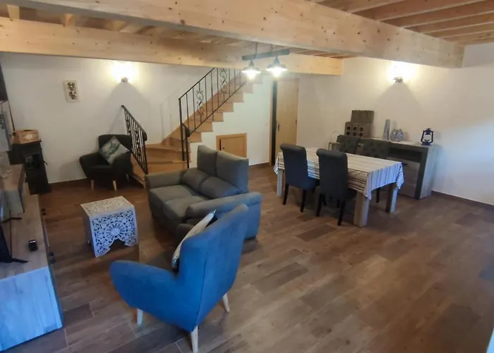 Casa Resineiro Com Garagem E Terraco Hébergement de vacances Proença-a-Nova