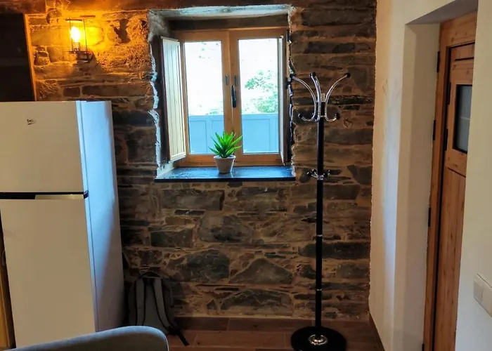 Casa Resineiro Com Garagem E Terraco