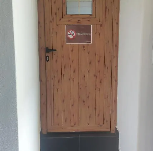 Casa Resineiro Com Garagem E Terraco Hébergement de vacances Proença-a-Nova