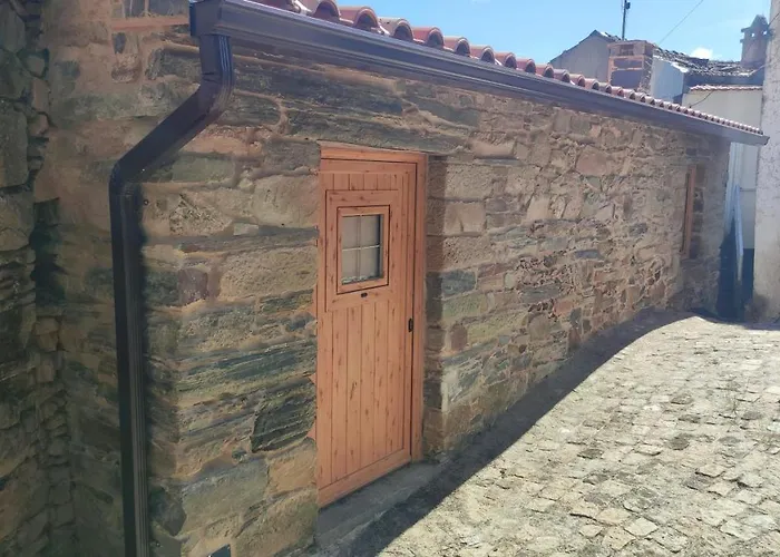 Casa Resineiro Com Garagem E Terraco Vakantiehuis Proença-a-Nova