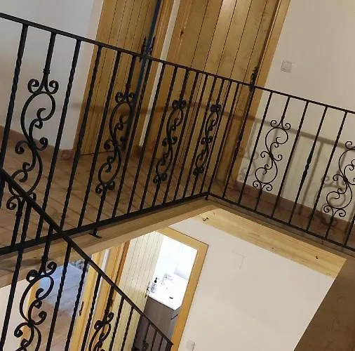 Casa Resineiro Com Garagem E Terraco