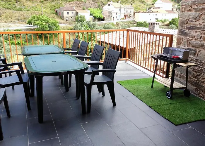 Casa Resineiro Com Garagem E Terraco