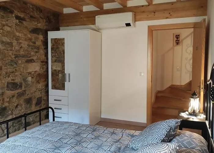 Casa Resineiro Com Garagem E Terraco * Proença-a-Nova