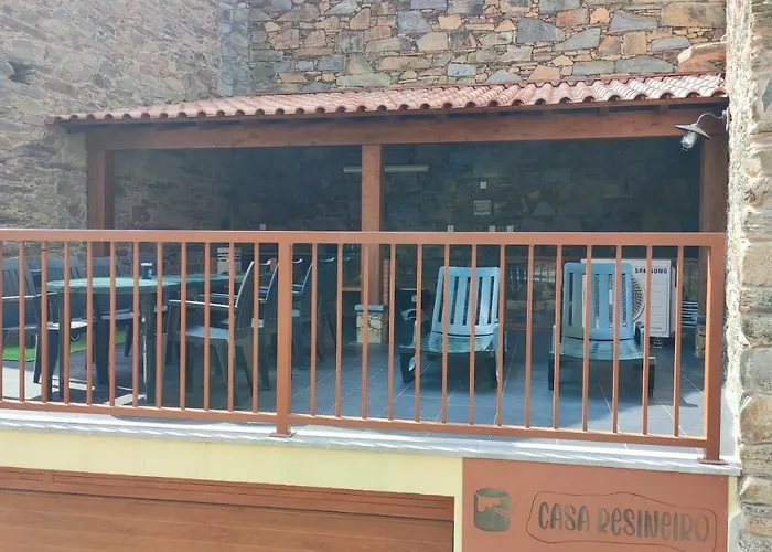 Casa Resineiro Com Garagem E Terraco *